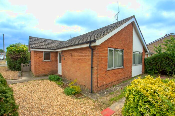 2 Bedroom Detached House To Rent In Abbey Road, Witney, OX28
