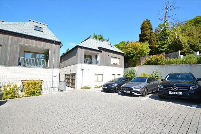 2 Bedroom Flat To Rent In Ballards Rise, South Croydon, CR2