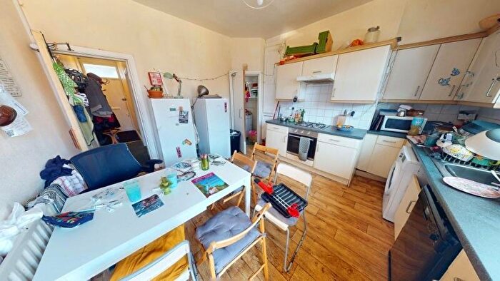 5 Bedroom Terraced House To Rent In Grimthorpe Terrace, Headingley, Leeds, LS6