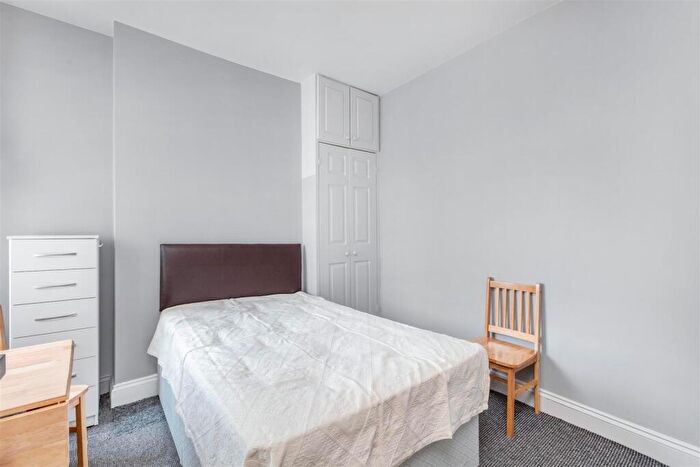 Flat To Rent In Upper Richmond Road West, East Sheen, SW14