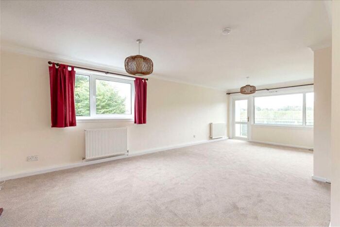 3 Bedroom Flat To Rent In , Myreside Road, Edinburgh, EH10