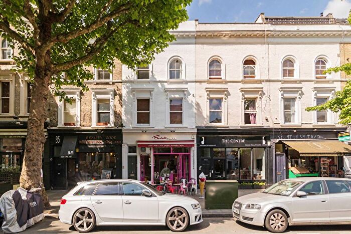 3 Bedroom Flat For Sale In Hammersmith Grove, Hammersmith, London, W6