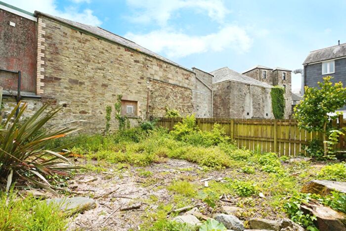 2 Bedroom Flat For Sale In Dennison Road, Bodmin, Cornwall, PL31