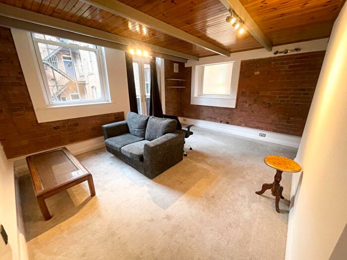 2 Bedroom Flat To Rent In The Warehouse, Nottingham, NG1
