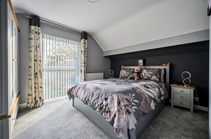 3 Bedroom Bungalow For Sale In Victoria Road, Mortimer Common, Reading, Berkshire, RG7