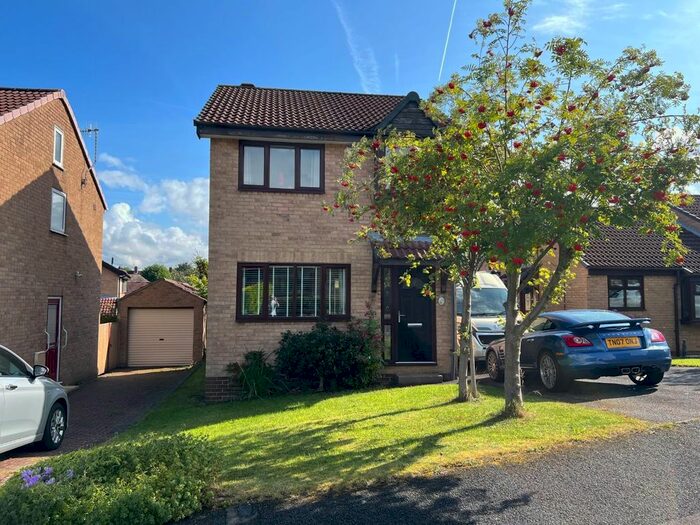 3 Bedroom Detached House To Rent In Tunstall Green, Walton, Chesterfield, S40