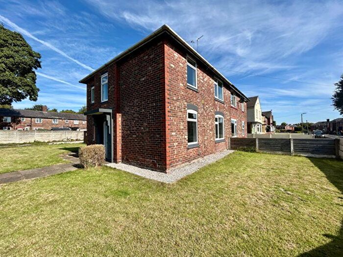 3 Bedroom Semi-Detached House To Rent In Brookfield Road, Manchester, M30