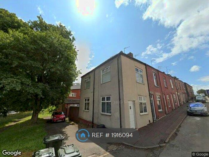 2 Bedroom End Of Terrace House To Rent In Fielding Street, Middleton, Manchester, M24