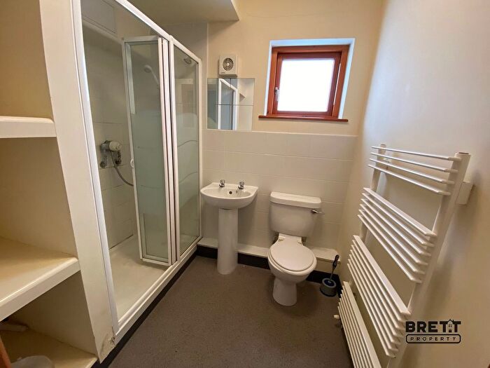 1 Bedroom Flat To Rent In Victory House, Nelson Quay, Milford Haven, SA73