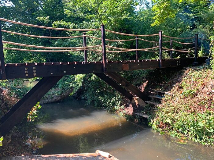 6 Bedroom Detached House To Rent In London Road, Hemel Hempstead, Hertfordshire, HP1