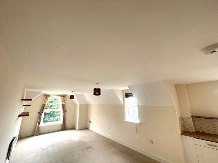 2 Bedroom Apartment To Rent In Woodlands View, Lytham St. Annes, FY8