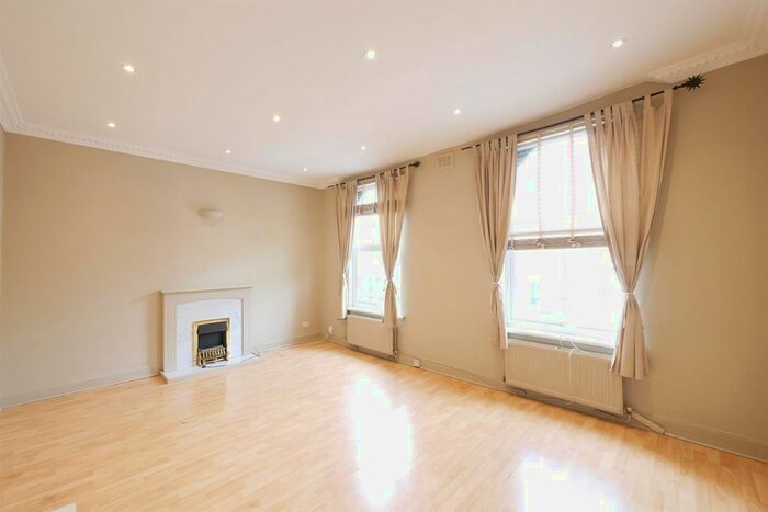 2 Bedroom Flat To Rent In Digby Crescent, Finsbury Park, N4