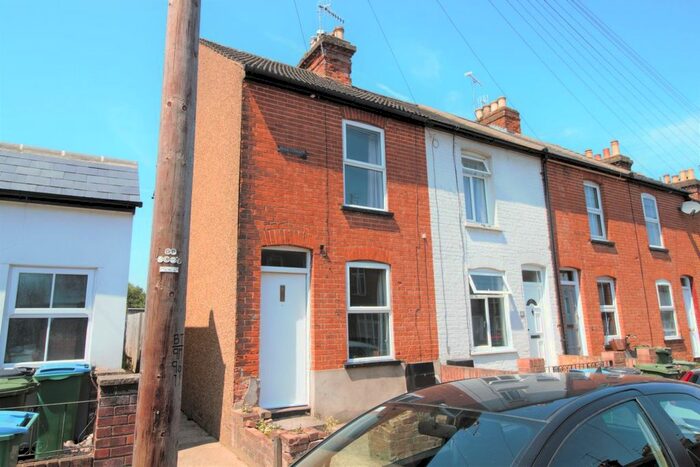 2 Bedroom End Of Terrace House To Rent In Watford, Hertfordshire, WD19