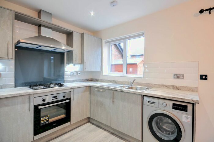 3 Bedroom Town House To Rent In Sennett Close, Manchester, M34