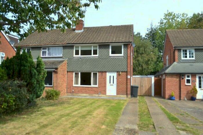 3 Bedroom House To Rent In Valley Road, Berkhamsted, HP4
