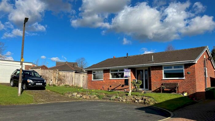 3 Bedroom Bungalow For Sale In Chilgrove Avenue, Blackrod, Bolton, BL6