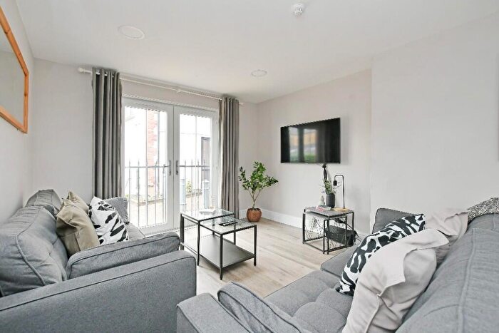 5 Bedroom Apartment To Rent In Broomhall Street, Sheffield, S1