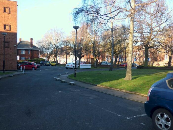 Studio To Rent In Viceroy Court, High Street South, Dunstable, LU6