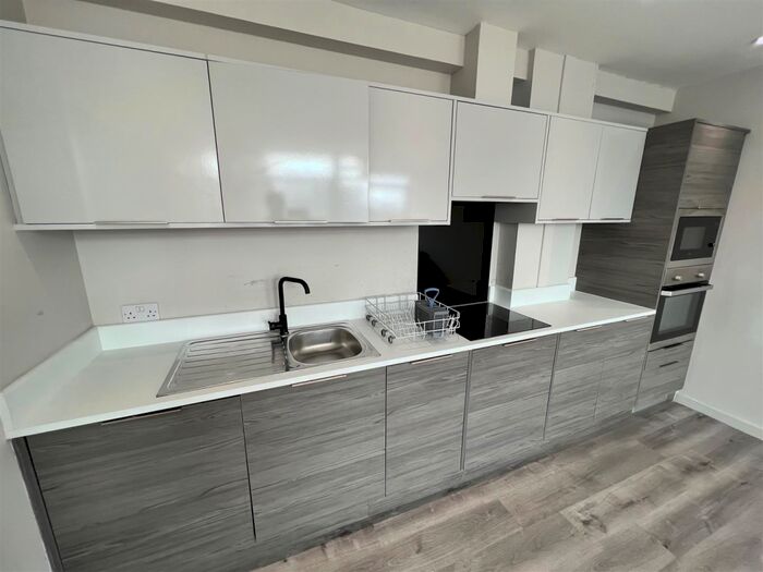 1 Bedroom Apartment To Rent In , Bond Street, Hull, K2