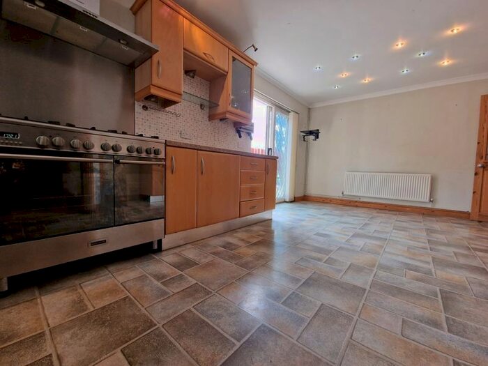 3 Bedroom Terraced House To Rent In Skaithmuir Road, Splott, Cardiff, CF24