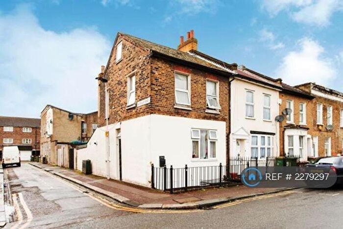1 Bedroom Flat To Rent In Wellington Road, London, E7