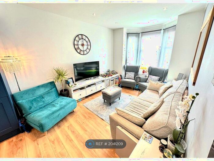 3 Bedroom Terraced House To Rent In Mafeking Road, Southsea, PO4