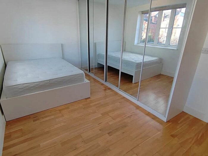 1 Bedroom Flat To Rent In West Hendon Broadway, London, NW9
