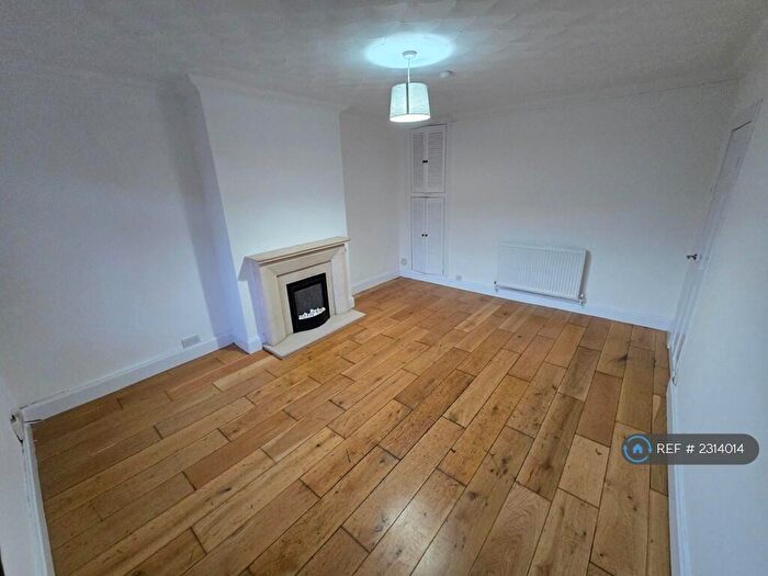 2 Bedroom Flat To Rent In Patterton Drive, Barrhead, Glasgow, G78