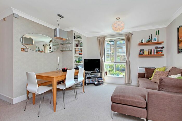 2 Bedroom Flat To Rent In Anderson Square, London, N1