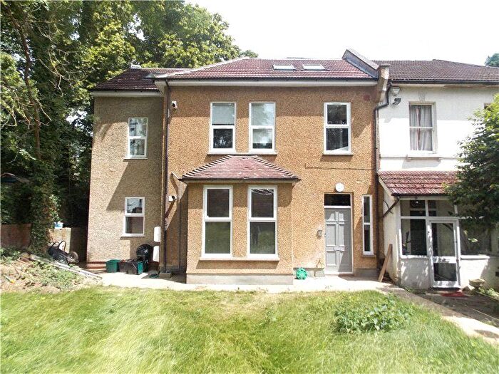 3 Bedroom Flat To Rent In Maberley Road, London, SE19