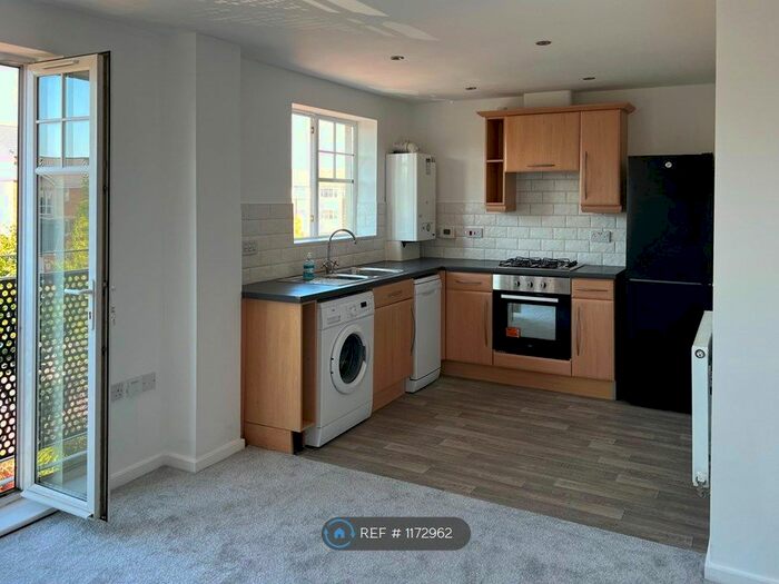 2 Bedroom Flat To Rent In St James Village, Gateshead, NE8