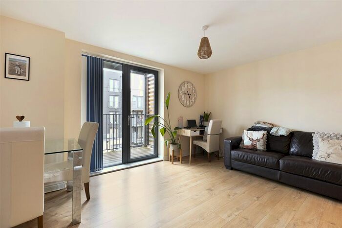 1 Bedroom Flat To Rent In Conrad Court, London, NW9