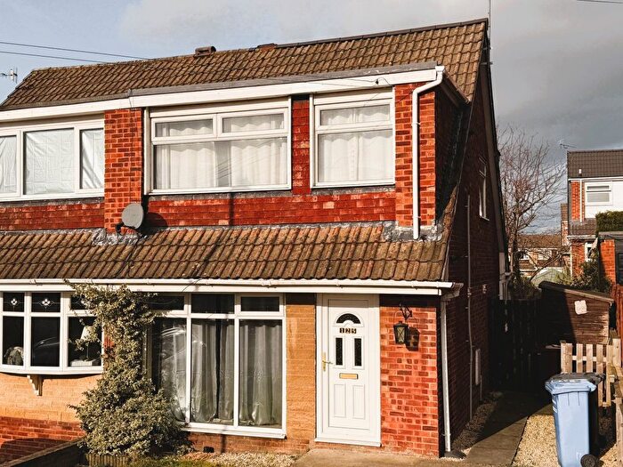 3 Bedroom Semi Detached House To Rent In Glenwood Crescent, Chapeltown, S35