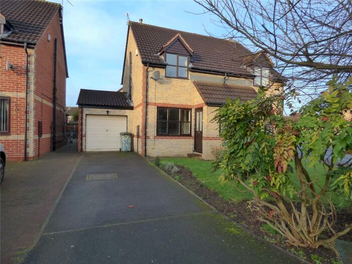 2 Bedroom Semi-Detached House To Rent In West Green Drive, Kirk Sandall, Doncaster, DN3