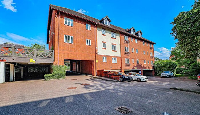 1 Bedroom Flat For Sale In Alexandra Road, Hemel Hempstead, HP2