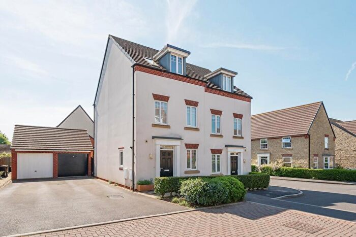 3 Bedroom Semi-Detached House For Sale In The Vineyards, Coxley, Wells, BA5