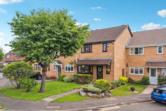 Detached House To Rent In Thorpland Avenue, Ickenham, UB10