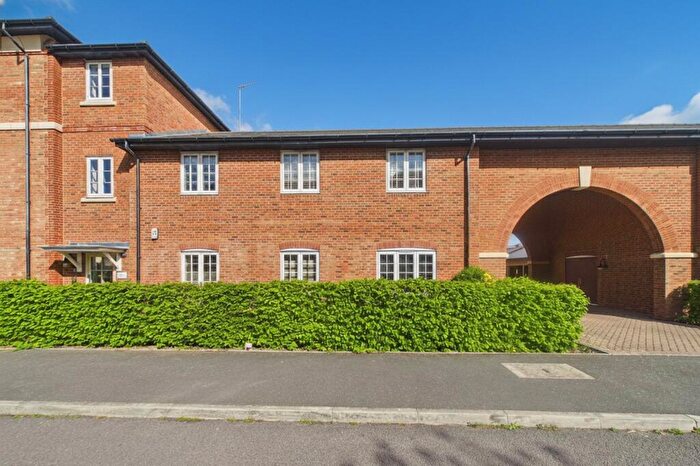 2 Bedroom Flat For Sale In Ferard Corner, Warfield, Berkshire, RG42