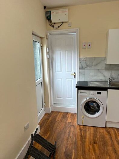 Studio To Rent In Staines Road, Hounslow, TW4