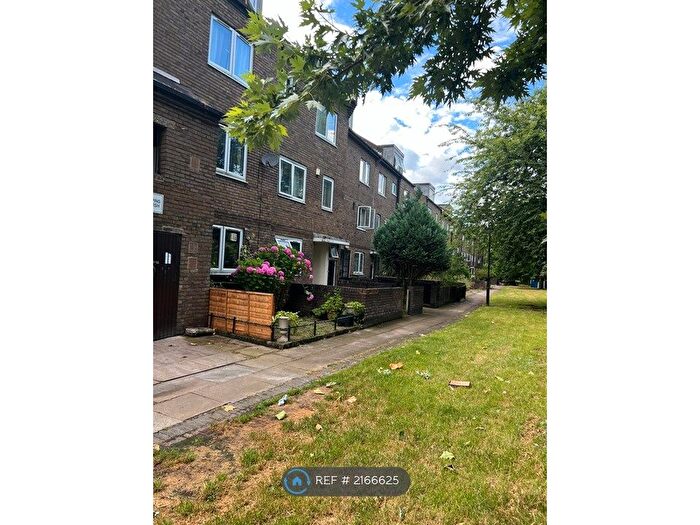 3 Bedroom Maisonette To Rent In Campbell Road, London, E3