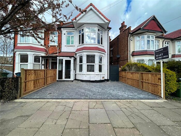 Studio To Rent In Woodlands Road, Harrow, HA1