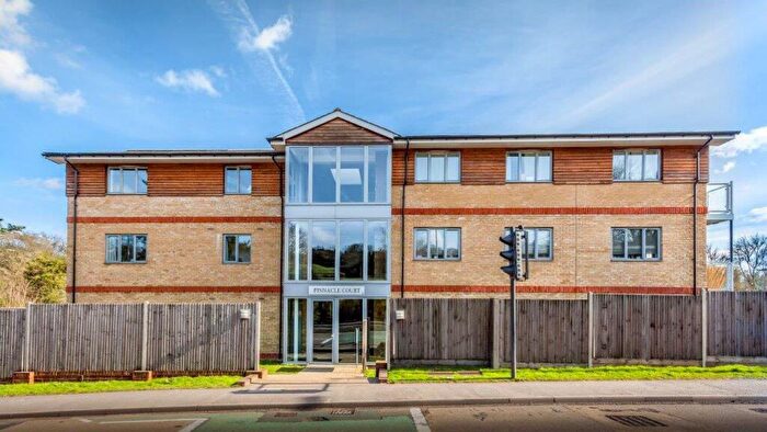 2 Bedroom Flat To Rent In Brighton Road, Coulsdon, CR5