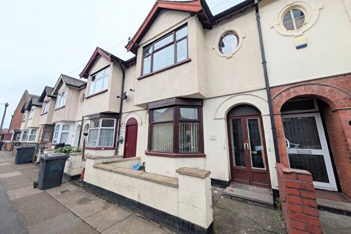 3 Bedroom Terraced House To Rent In Rosebery Street, Leicester, LE5