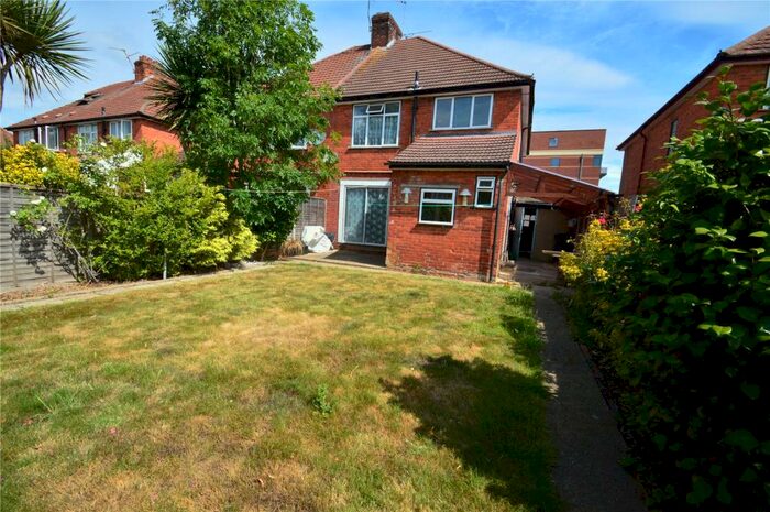3 Bedroom Semi-Detached House To Rent In Ellis Avenue, Slough, Berkshire, SL1