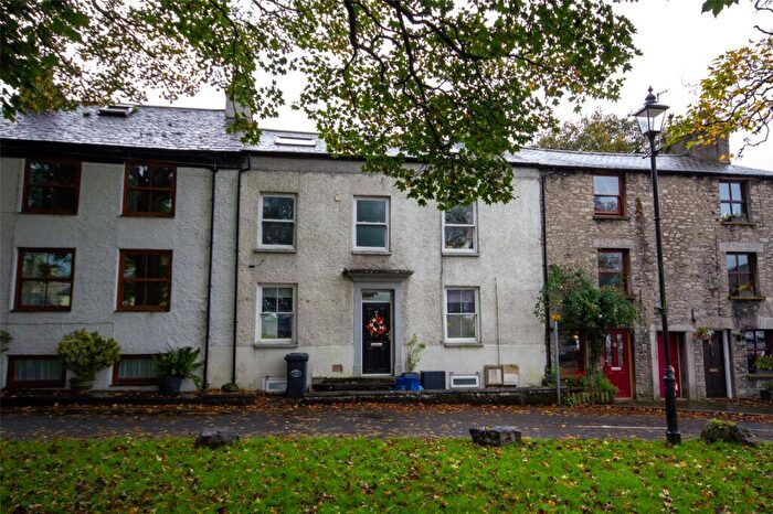 3 Bedroom Apartment To Rent In The Square, Milnthorpe, Cumbria, LA7