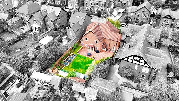 5 Bedroom Detached House For Sale In Cromwell Road, Chesterfield, S40