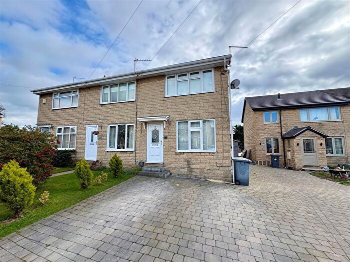 2 Bedroom End Terrace House For Sale In Clarence Street, Cleckheaton, BD19