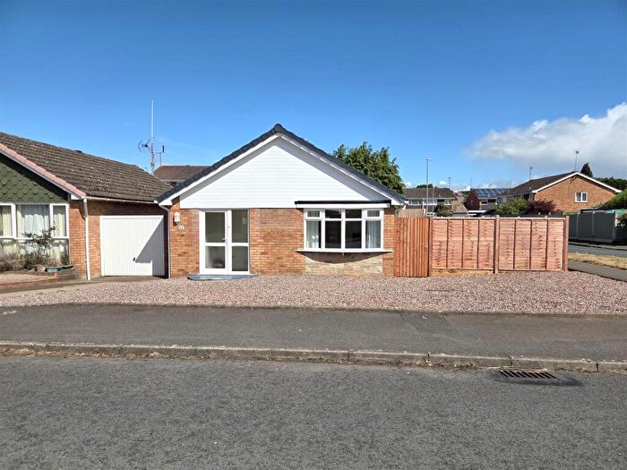 2 Bedroom Detached Bungalow For Sale In Oak Apple Close, Stourport-On-Severn, DY13