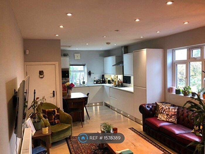 2 Bedroom Maisonette To Rent In Stamford Road, London, N15