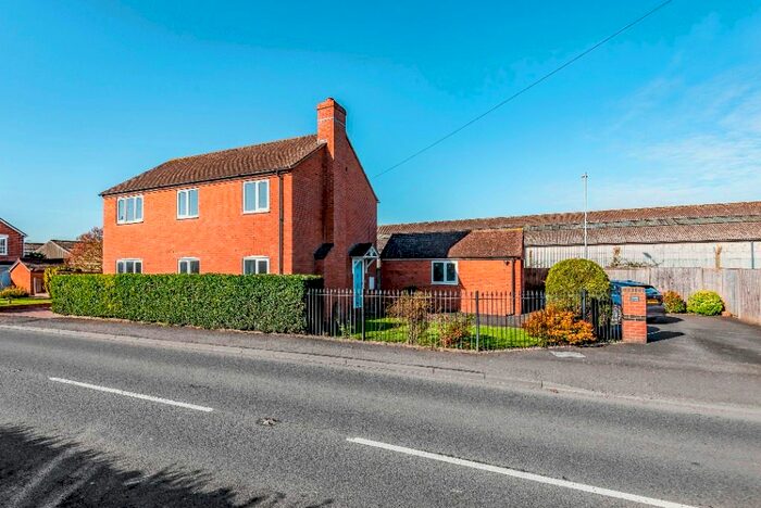 3 Bedroom Detached House To Rent In Aston Cross, Tewkesbury, GL20